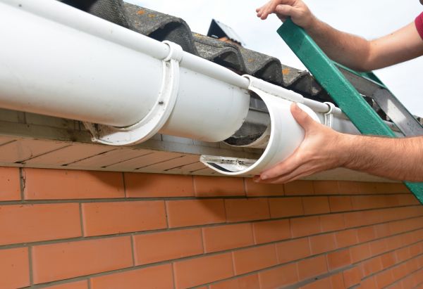 Cost of Gutter Maintenance in Sun City West