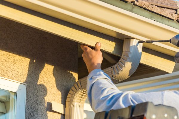 Cost of Aluminum Rain Gutter Service in Sun City West